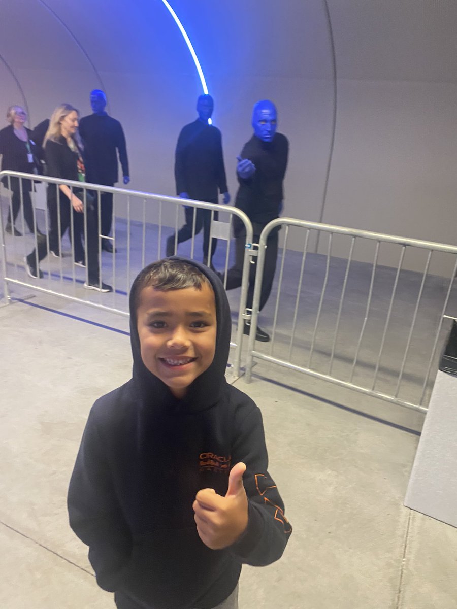 THEWIRK's tweet photo. @bluemangroup you are so cool!  Thank you for stopping and making kidddo’s night when he spotted you!  #bluemangroup #f1lasvegas https://t.co/e6ryAXVUau