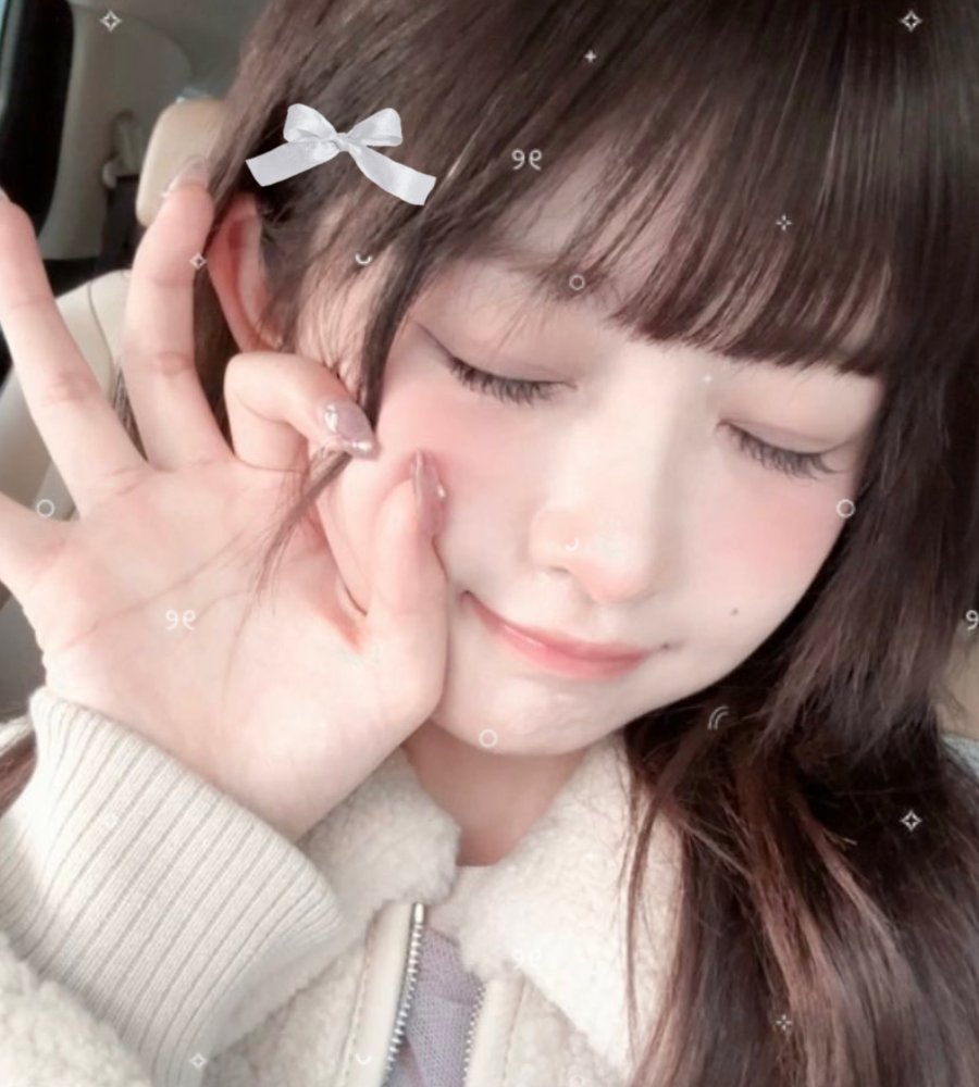rei pics tweet media