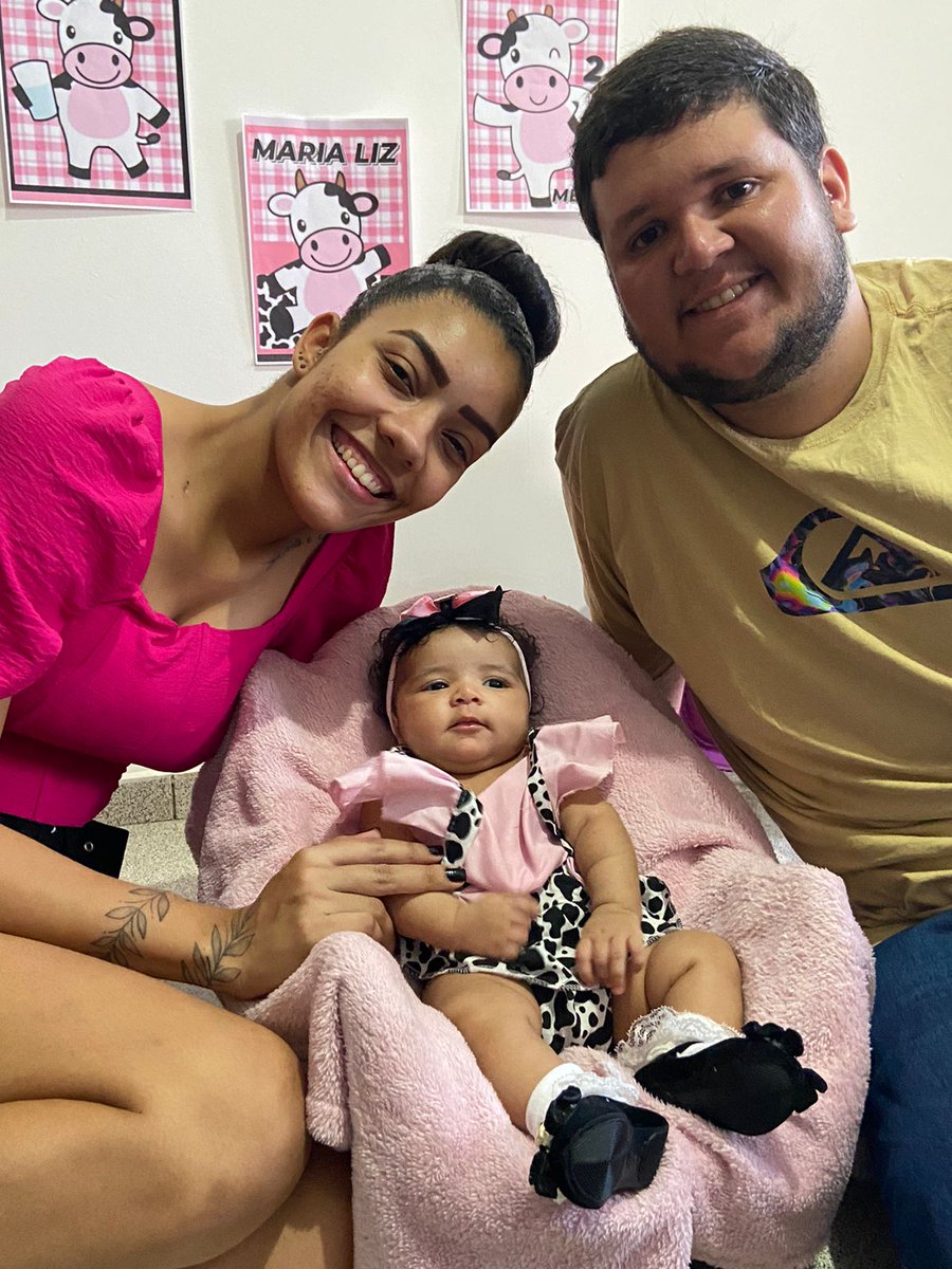 LaraAlves_20's tweet photo. Quando eu sonhava com amor perfeito, nem de longe era tão perfeito assim... 🥺🥰
#minhafamília #gratidão #filhaamada #presentedeDeus https://t.co/MAp7Xa1c7I