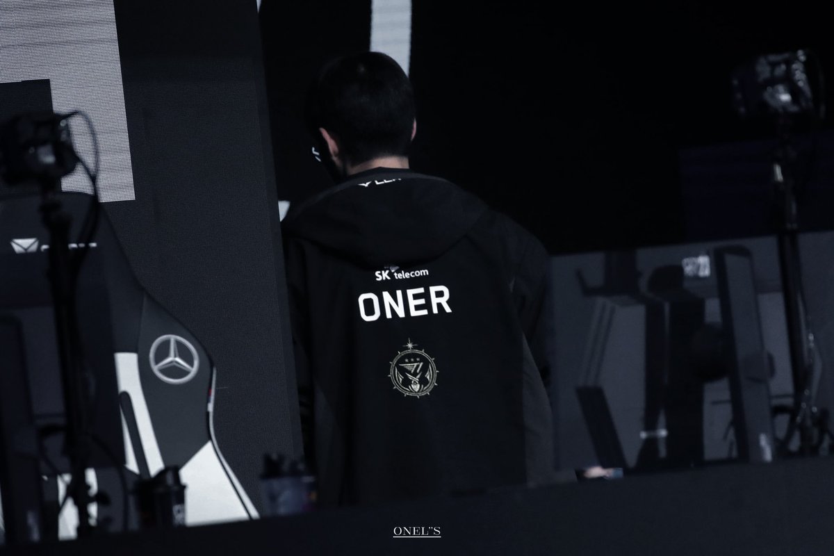 #ONER #오너 #문현준 

1000 days with <a href="/0nerren0/">문현준</a> 

•