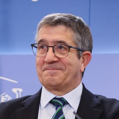 He buscado en el Diccionario de la Real Academia de la Lengua la definición de "pelota", y me ha salido esto.
<a href="/PSOE/">PSOE</a> 
#MeGustaLaFruta