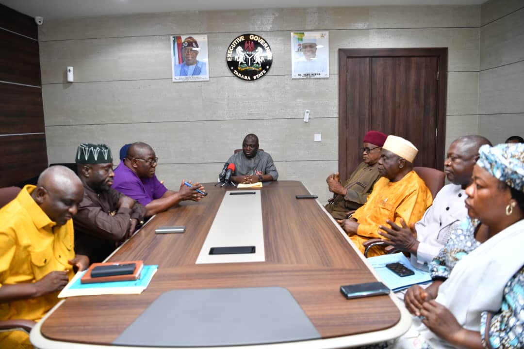 IbrahimShashow's tweet photo. Yesterday, the 'Local Government Amendment Bill' was signed into law in Jalingo. This new law limit the tenure of all elected local government Chairmen in Taraba state, to the period of Two '2' years - a term.

#Kmove ⭐ https://t.co/HmeAYp8aa2