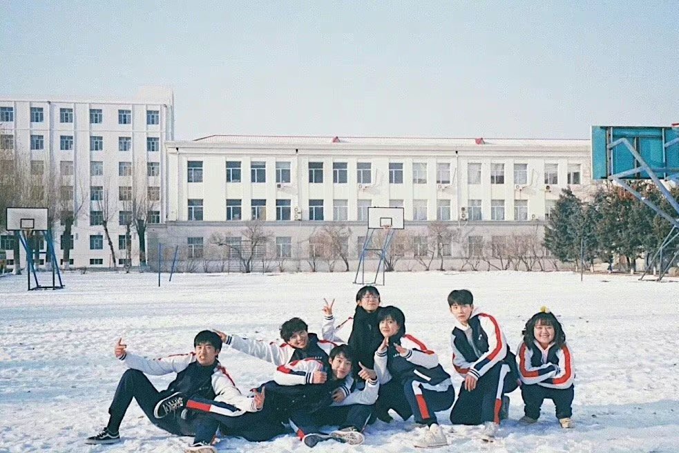 겨울이다 …❄️
전기장판 안에 들어가서 귤까먹으면서 보기 좋은 드라마 TOP 1 ‘아재불요화니주붕우니’ 꼬옥 겨울에 봐주기…