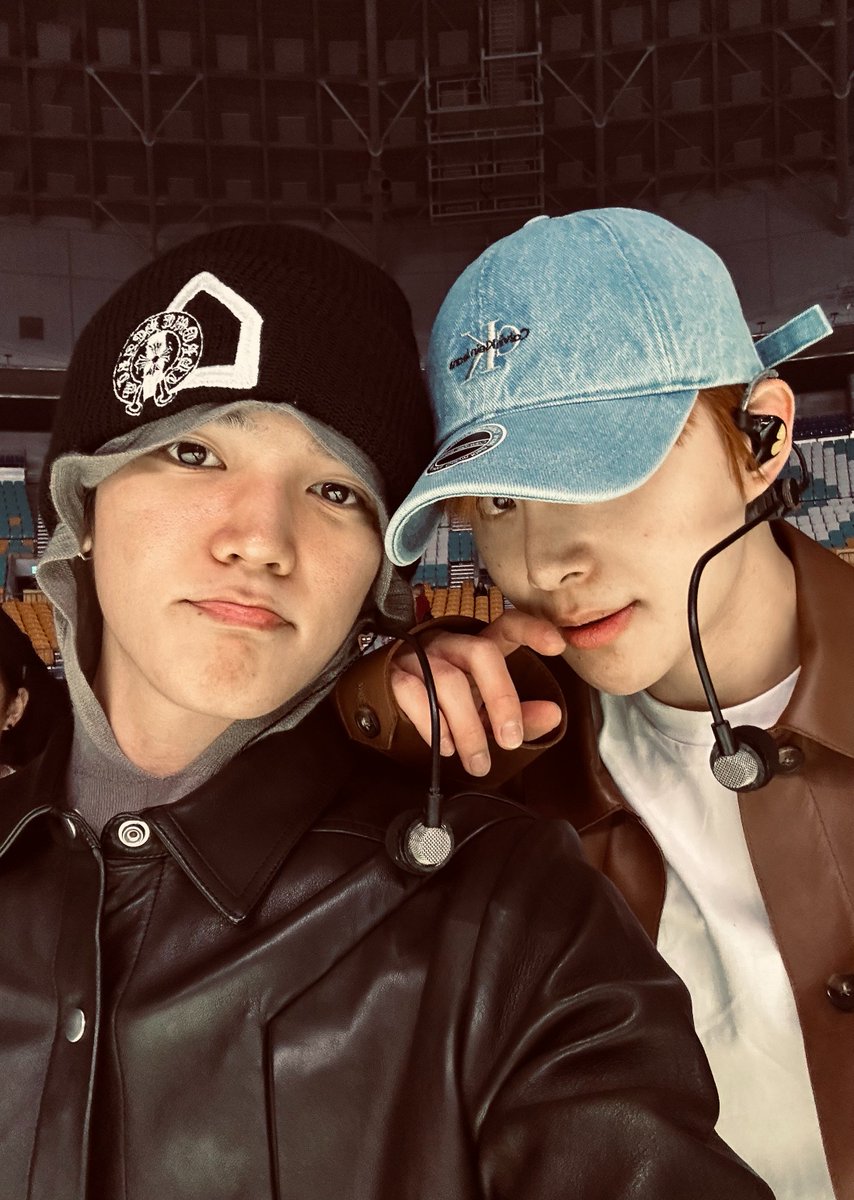 taeforwoo's tweet photo. 231117 taeyong weverse post with jungwoo 🤍 https://t.co/H1FcbTUKDt
