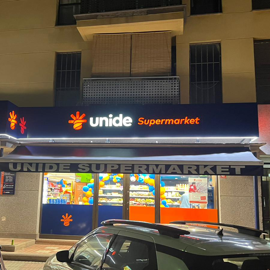 bobetcanarias's tweet photo. Los supermercados Unide han contado con Bobet Canarias para vestir de sus colores los supermercados de las 8 islas canarias. Gracias a la sinergia de nuestros profesionales de diseño, impresión, fabricación e instalación abordamos todo el proceso en una misma empresa. https://t.co/tOGytpAJal