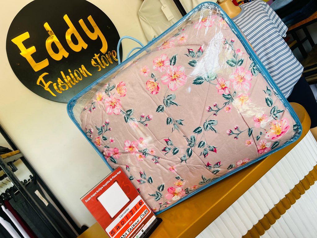 ednalyimo3's tweet photo. Duvet king size 🔥
40000/#tzsh
call/watsp 0656723705
@eddy_fashion_store
tupo tegeta wazo magengeni https://t.co/0gL8tnyior