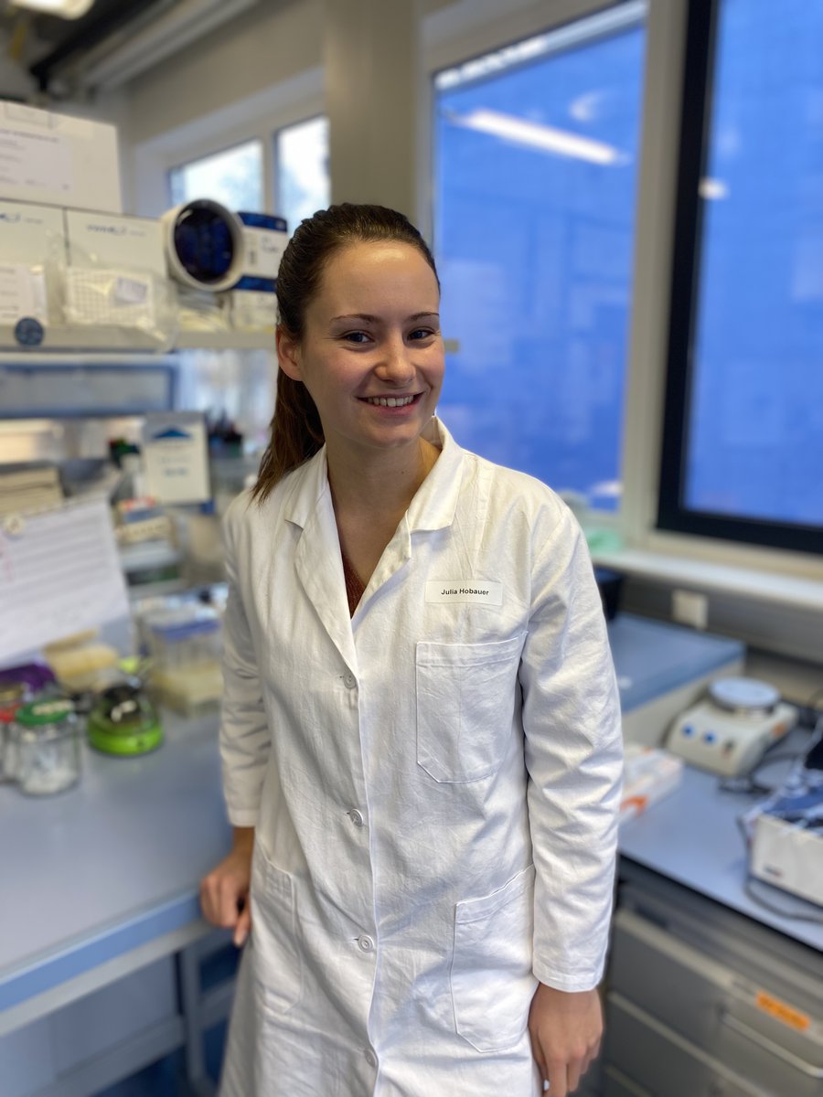 #meetourmembers
Meet our #FAU MD-student Julia Hobauer. Since May Julia is doing her research about the impact of #OMVs along the #GutLiverAxis and their potential influence on #PrimarySclerosingCholangitis. We are very happy to have you and your positive vibes in our team! 🔬👩‍🔬