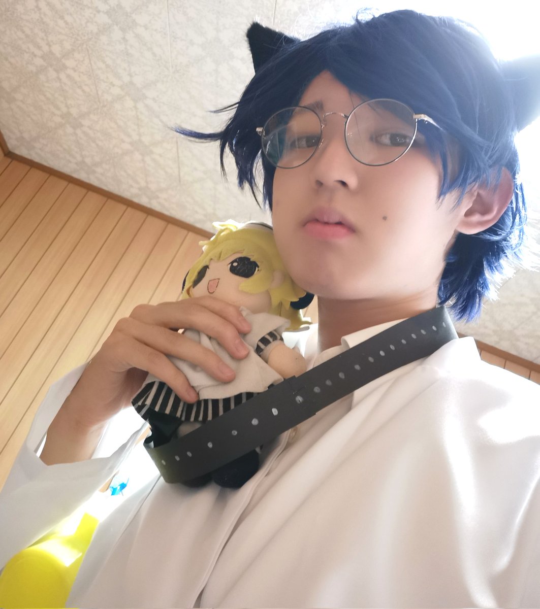 #コスプレイヤーになった流れ
職場の先輩がデ・ジ・キャラット知ってると知り自分はピョコラ様が好きやデ・ジ・キャラットについてのことを話す
↓
先輩はPKOの3人のコスプレ似合うんじゃないかと言われる。
↓
結果、自分はカイ＝シュヴァイツァーだと思い込んでる一般人になった。