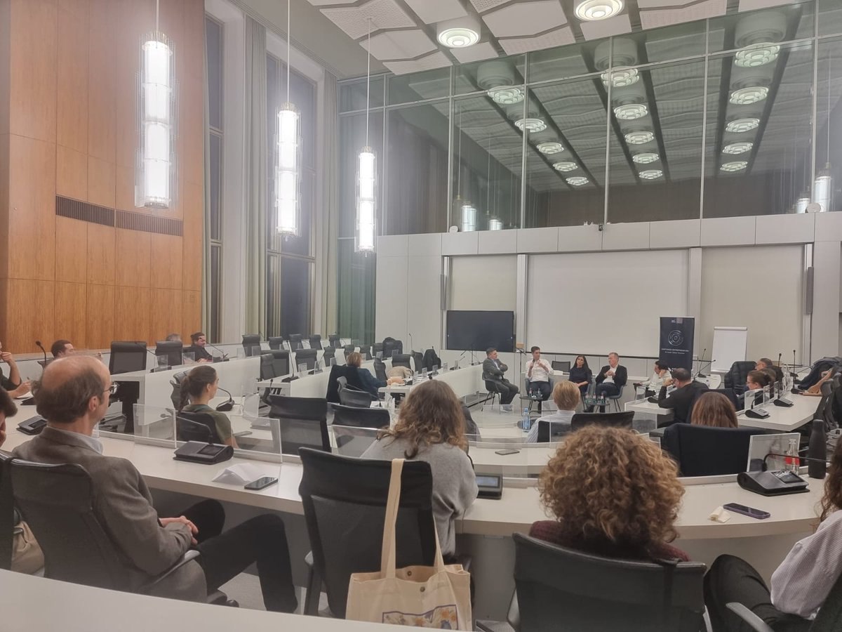 Küresel bağların varlığının, birçok alanda olduğu gibi girişimcilik ekosistemleri için de stratejik önem taşıyor.  İki ülkenin ortak gündeminde yeni nesil girişimcilik gibi konularda ortak menfaatleri önceleyerek, gelecek nesiller için verimli projeler üretebiliriz.