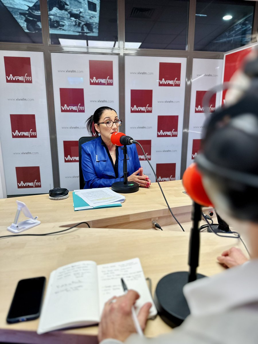 Ce matin sur <a href="/vivrefm/">Vivre FM</a>, la radio du handicap. Ici, la moitié des salariés et journalistes sont concernés. Merci pour votre invitation ! 🎙️