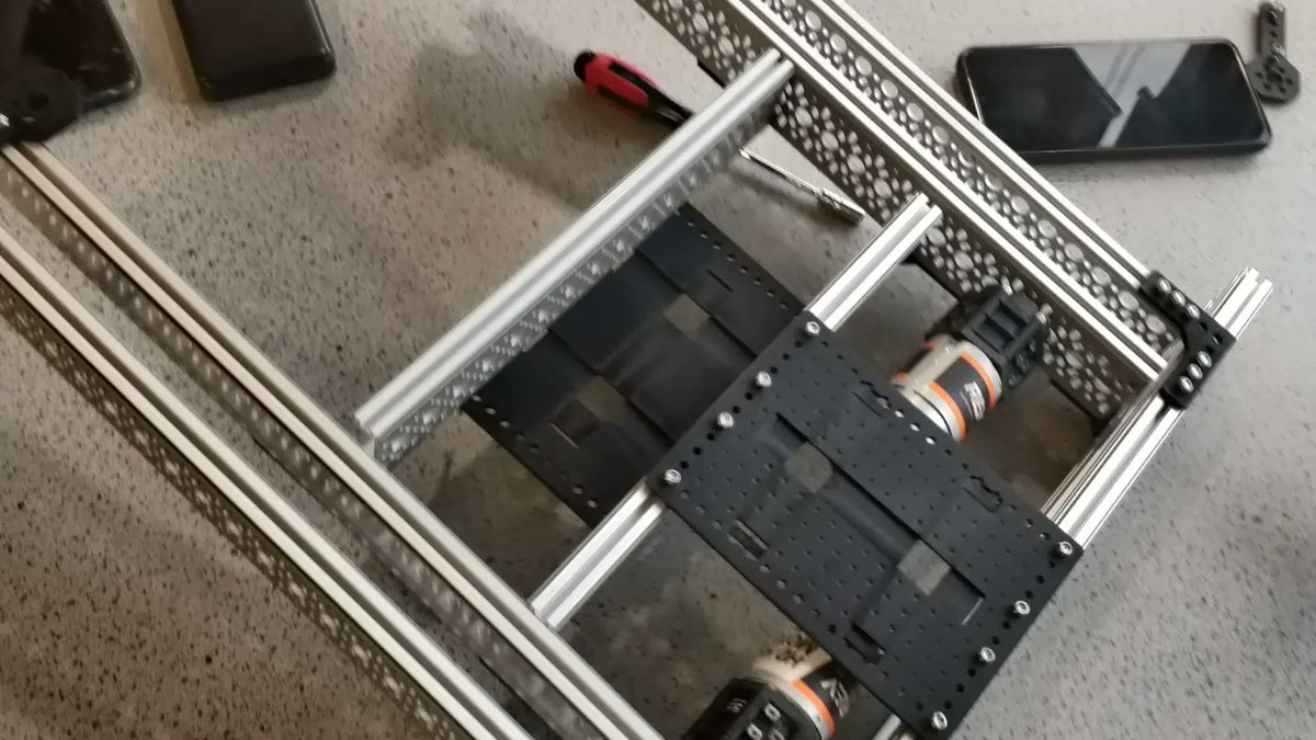 CODE_NAME_KFS's tweet image. Week 5

Some setbacks, it no longer moves

#morethanrobotsuk
#firsttechchallengeuk
#firsttechchallenge
#kingsdalefoundationschool
#roboticsclub
#CODE_NAME