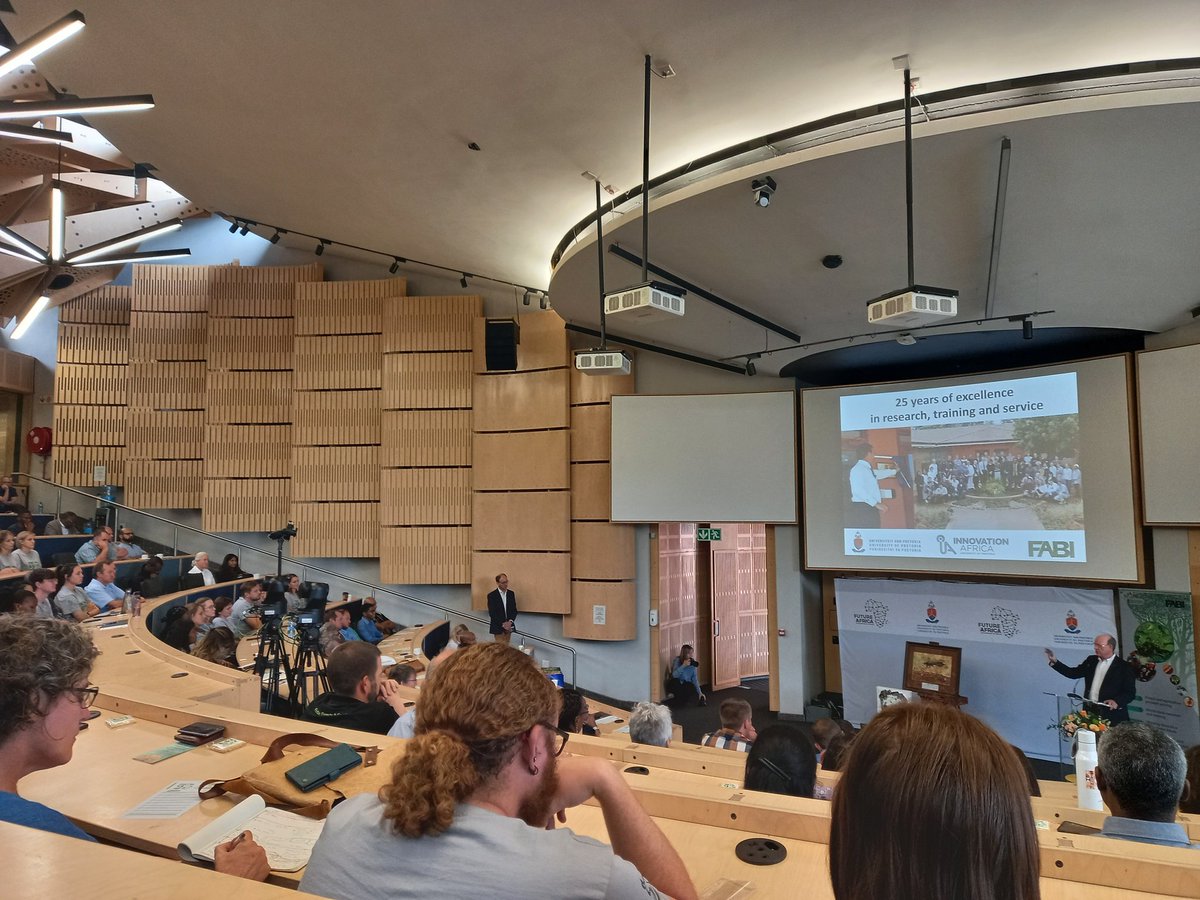 It is always inspiring to hear <a href="/leptograph/">Mike Wingfield</a> speaking passionately about the vision and idea of <a href="/Fabiteam1/">FABI</a> !
#FABI25 #FABIYEF23 
<a href="/UPnasagric/">UP Faculty of Natural and Agricultural Sciences</a> <a href="/FutureAfricaUP/">Future Africa Platform</a> <a href="/InnovAfricaUP/">Innovation Africa @UP</a>