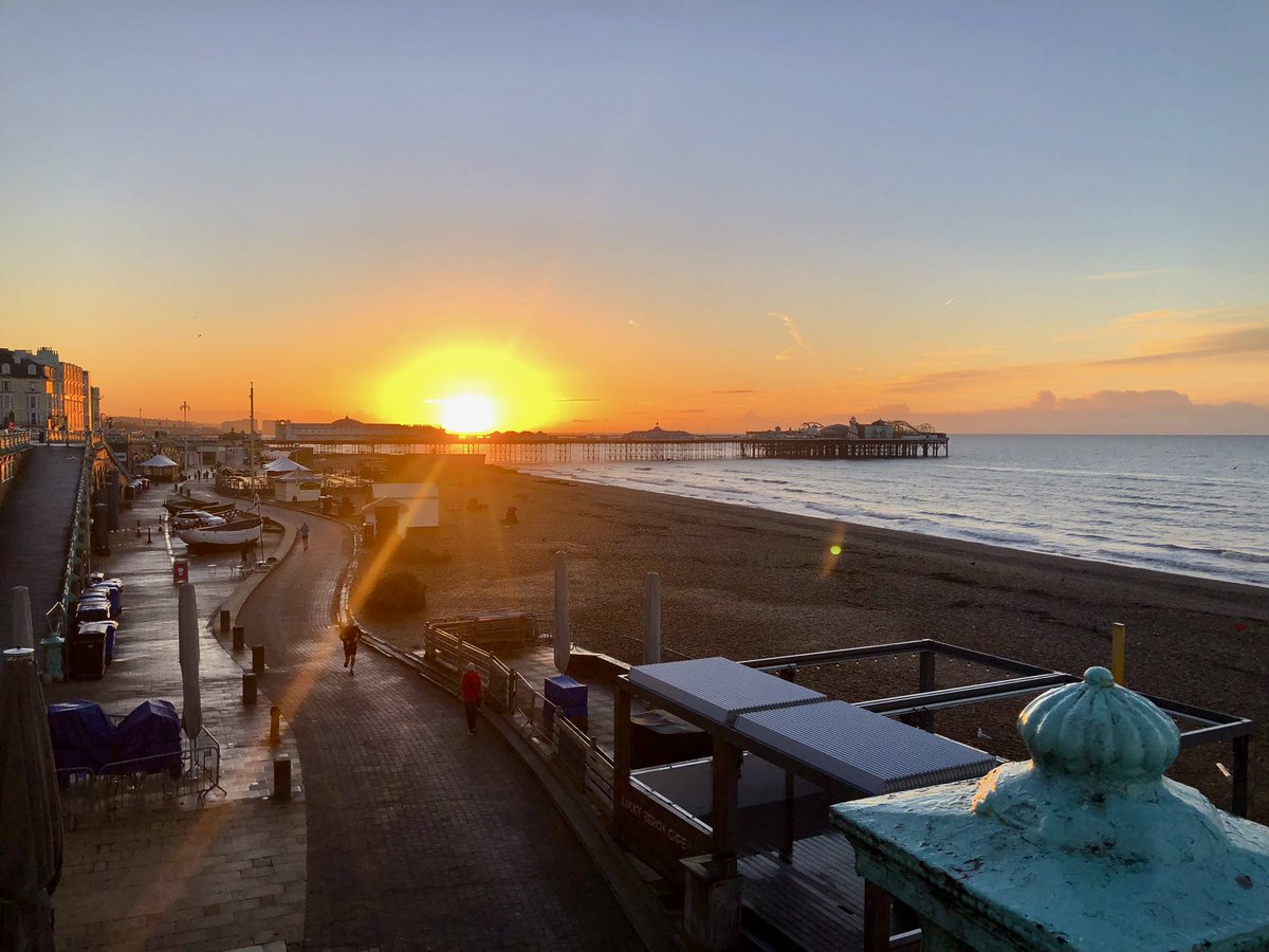 What a sunrise on the cycle to work 😍 <a href="/UHSussex/">University Hospitals Sussex</a> <a href="/Neuro_TraumaUHS/">Neurosurgery, Major Trauma and Plastics @ UHS</a> <a href="/l8awest/">Neuro Time</a> <a href="/BSUH_physio/">BSUH Physiotherapy</a> #sunrise #happyfriday #physio #brightonpier #NHS