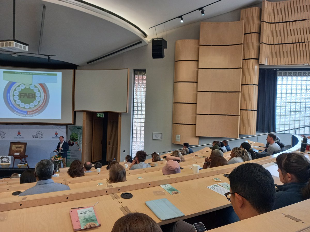 Looking to the future of <a href="/Fabiteam1/">FABI</a> with our director <a href="/bernardslippers/">Bernard Slippers</a>. Exciting stuff to come as we learn and grow together!
<a href="/UPnasagric/">UP Faculty of Natural and Agricultural Sciences</a> <a href="/FutureAfricaUP/">Future Africa Platform</a> <a href="/InnovAfricaUP/">Innovation Africa @UP</a>