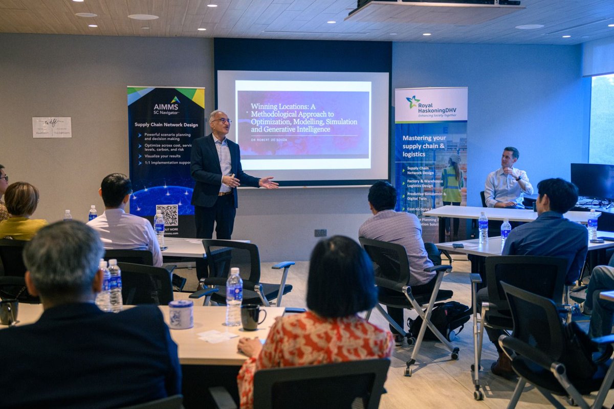 tliap_nus's tweet image. Dr Robert de Souza, Executive Director, The Logistics Institute-Asia  Pacific, NUS was invited to speak at the AIMMS Event: Act Now:  Innovating Supply Chain Design &amp;amp; Scenario Modeling on 16th Nov 2023  at Keppel Bay Tower, Singapore.