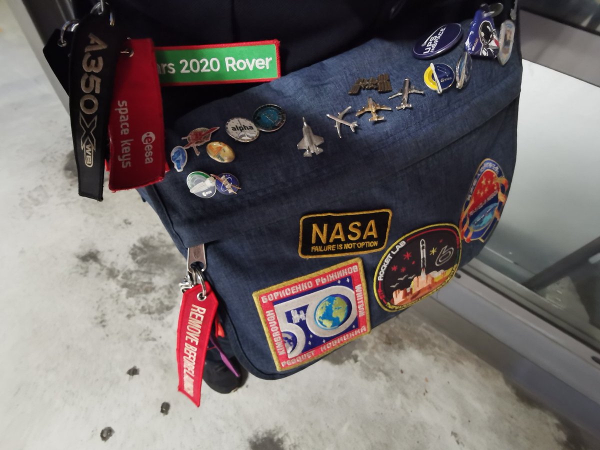 Astro_Danyboy's tweet photo. En route à mon tour pour Lyon et l'@IESD_Lyon3 pour le #DefInSpace2023. La rédac @spaceexplore arrive dans la place avec @idariane @CrazySpaceMouse @BrianKalafatian @Amaury_Dufay! https://t.co/2GZygBifY3