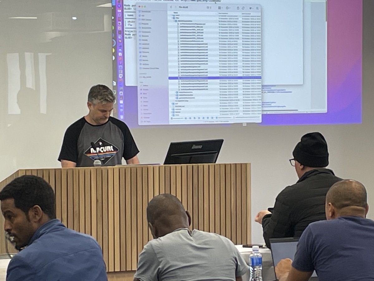 Dr Robert Gifford came all the way from Scotland to teach GLUE to fellows from 24 African Counties hosted in our lab. Capacity building in advanced bioinformatics in Africa ⁦<a href="/Paleovirologist/">Robert Gifford</a>⁩ ⁦<a href="/glue_tools/">GLUE</a>⁩