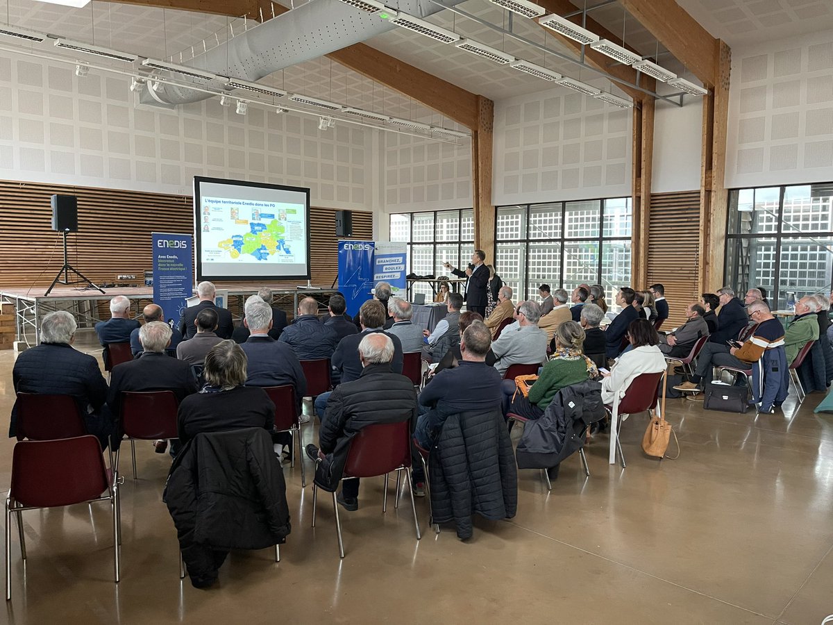 Bilan positif de la rencontre à Saint Féliu d'Amont entre @Enedis en #Occitanie et les élus des Pyrénées-Orientales. Ensemble, nous œuvrons pour un réseau électrique plus vert et résilient, au cœur de la transition écologique 🌍. Merci à tous pour cet engagement !