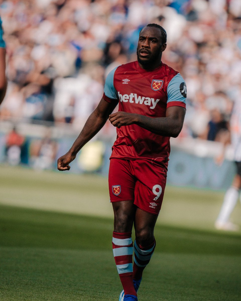 Best of luck to Edson and Antonio, as their international sides are playing overnight ⚒️