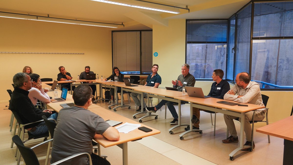 EGAarchive's tweet photo. 📸 The ELIXIR Federated Human Data Community Day, the meeting held today in #Barcelona to share ideas, update on relevant projects happening across Europe and internationally and discuss FHD-related special topics

📍 #ELIXIRCommunities https://t.co/3VKCP2dfMW