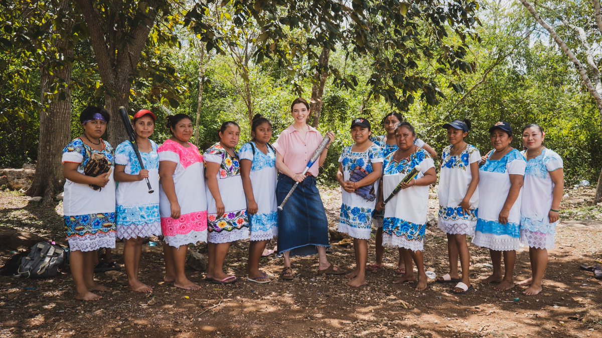 Earlylightbalt's tweet photo. This season of ‘Pati’s Mexican Table’ was a home run!⚾ We had a blast telling the culinary stories of Yucatán with @patijinich — we can’t believe the season finale is already here! https://t.co/8xx2BR62cN