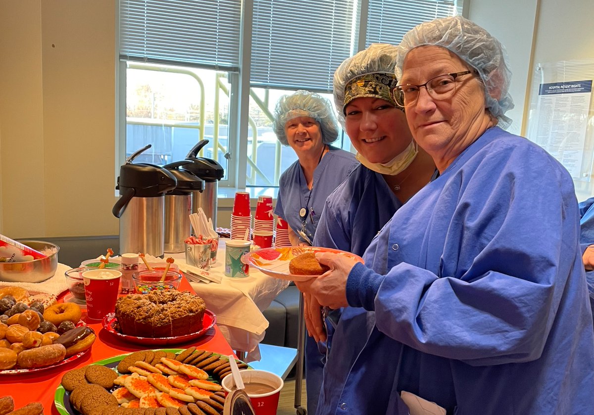 JeffHealthNJ's tweet image. In honor of Perioperative Nurses Week, Jefferson Stratford Hospital’s Joint Practice Committee coordinated daily activities to celebrate our Perioperative Nurses. These registered nurses are often known as operating room or surgical nurses. @AORN #periopnursesweek2023