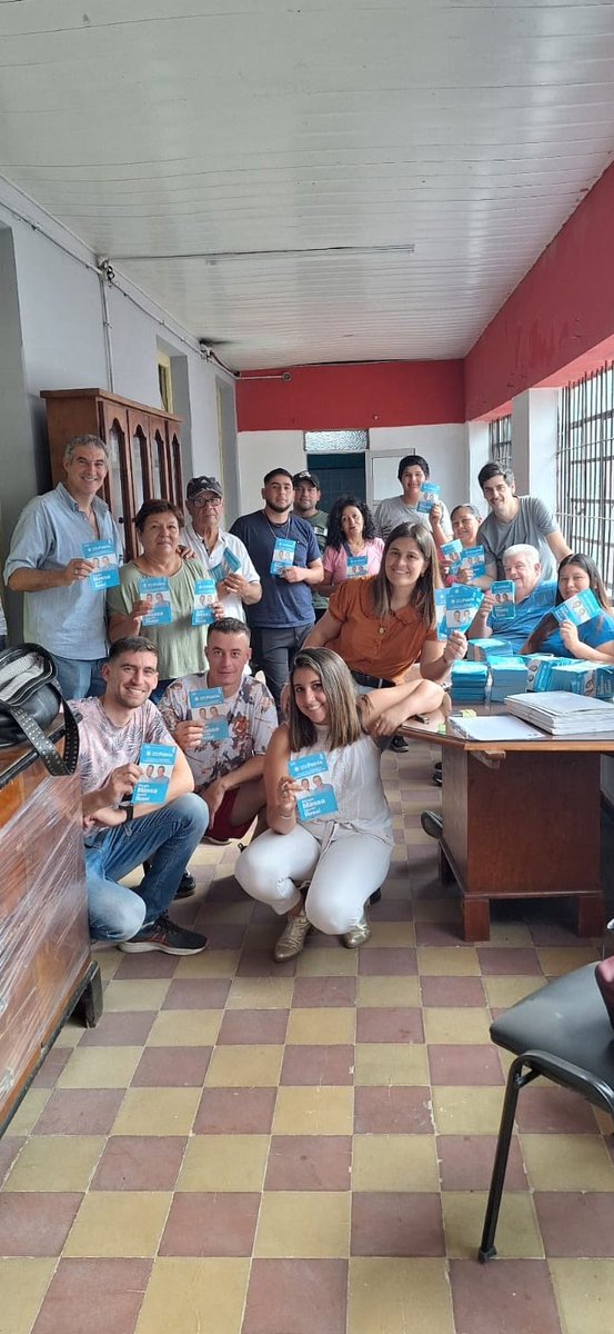 KaufmannCarlos's tweet photo. 🇦🇷 Organizando la fiscalización en el Departamento Garay para el próximo domingo.
#TenemosConQue #TenemosConQuien #MassaPresidente https://t.co/UD4TD96GGg