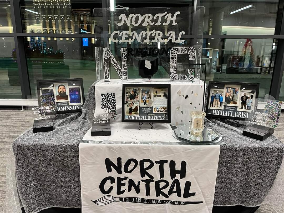 lexschoolsoh's tweet photo. 🏆 Mr. Grist won North Central's nomination for the Distinguished Educator for Art Education. North Central consists of the following counties: Ottawa, Sandusky, Erie, Seneca, Huron, Wyandot, Crawford, Richland, Ashland, Marion, Marrow and Knox. 👏 CONGRATS, Mr. Grist! #GoBigLEX https://t.co/t3H8SMpYt2