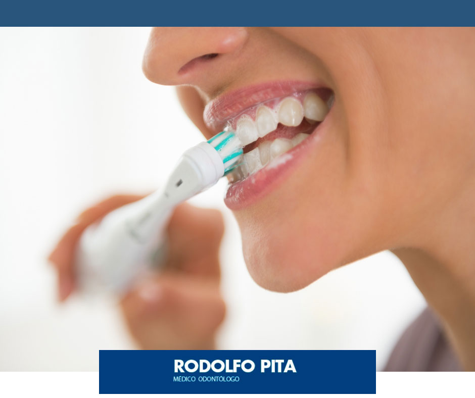 dental_pita's tweet image. ➡️En #ClinicaDentalRodolfoPita nos encargamos de que tengas unos #dientessanos. Recuerda seguir todas las recomendaciones que te damos para que puedas conservar y mantener la belleza de tu sonrisa. 😁

¡Pide cita! ☎️