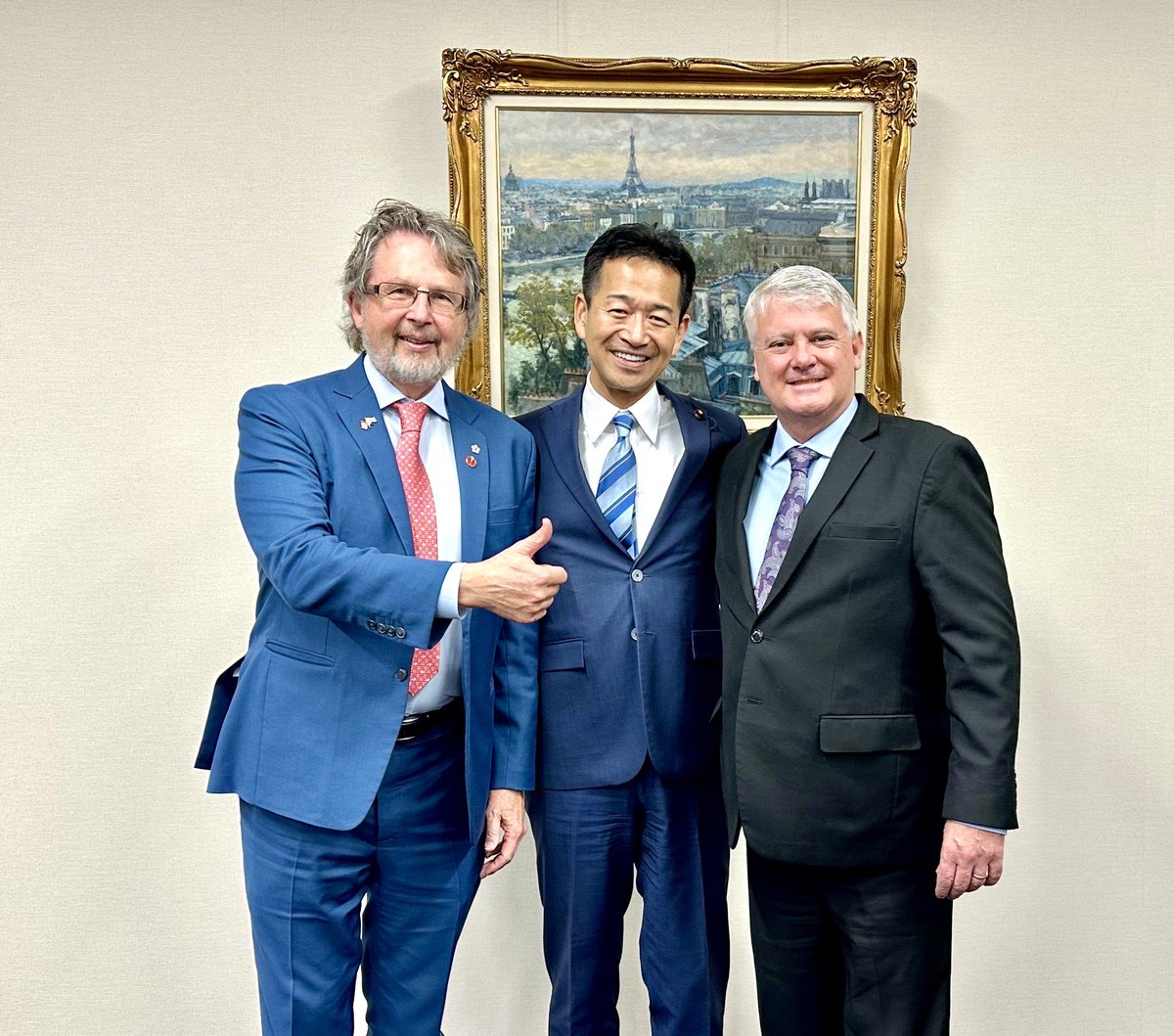 カナダ日本・国会議員連盟共同議長のスタン・クッチャー上院議員 (@StanKutcher)とテリー・シーアン下院議員  (@TerrySheehanMP) を経済産業委員長室にお迎えしました。 １年ぶりの再会です。…|荒川区|荒川区民ニュース