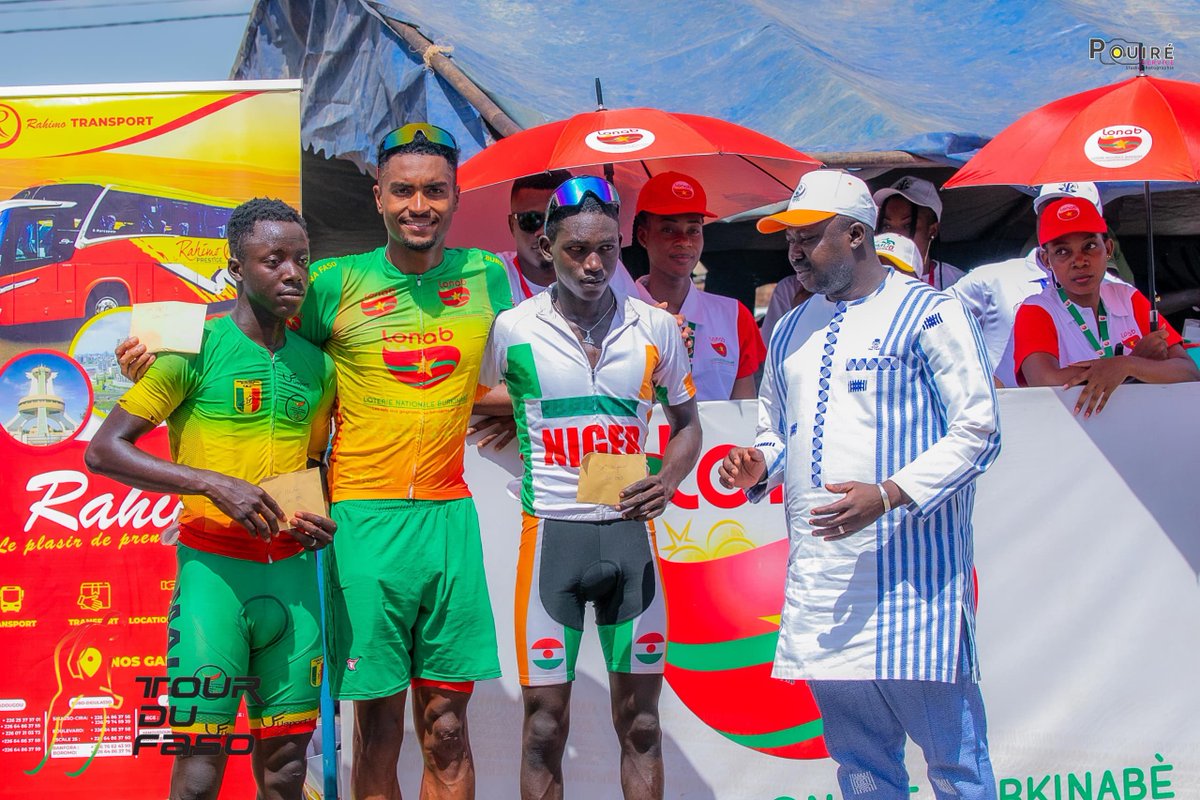 #TourduFaso2023
Les pays de l'Alliance des États-Unis (Burkina Faso, Mali, Niger) ont reçu des prix spéciaux à l'occasion de ce 34e Tour du Faso grâce à au Fonds national pour la promotion du sport et des loisirs (FNPSL).
#BurkinaFaso #Lwili