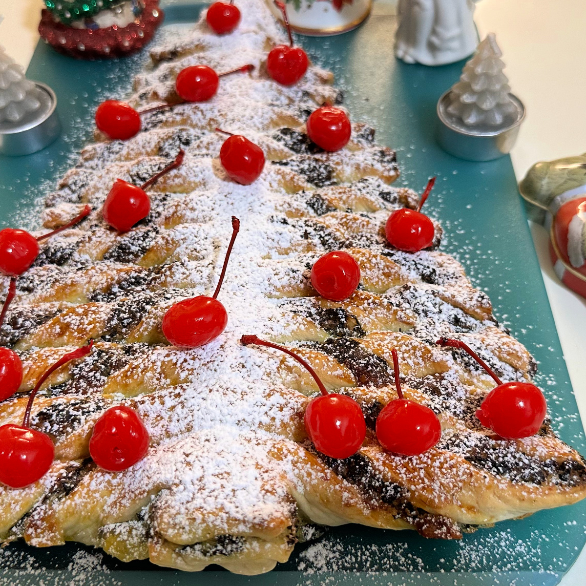 AbbieSuh4's tweet image. For bread lovers…
CHRISTMAS Tree Bread Recipe
Enchanting Christmas Tree Bread recipe, a delightful creation that doubles as pull-out sticks of warm, fluffy goodness. #christmasbread 
youtu.be/WKP4-Atx-Cc