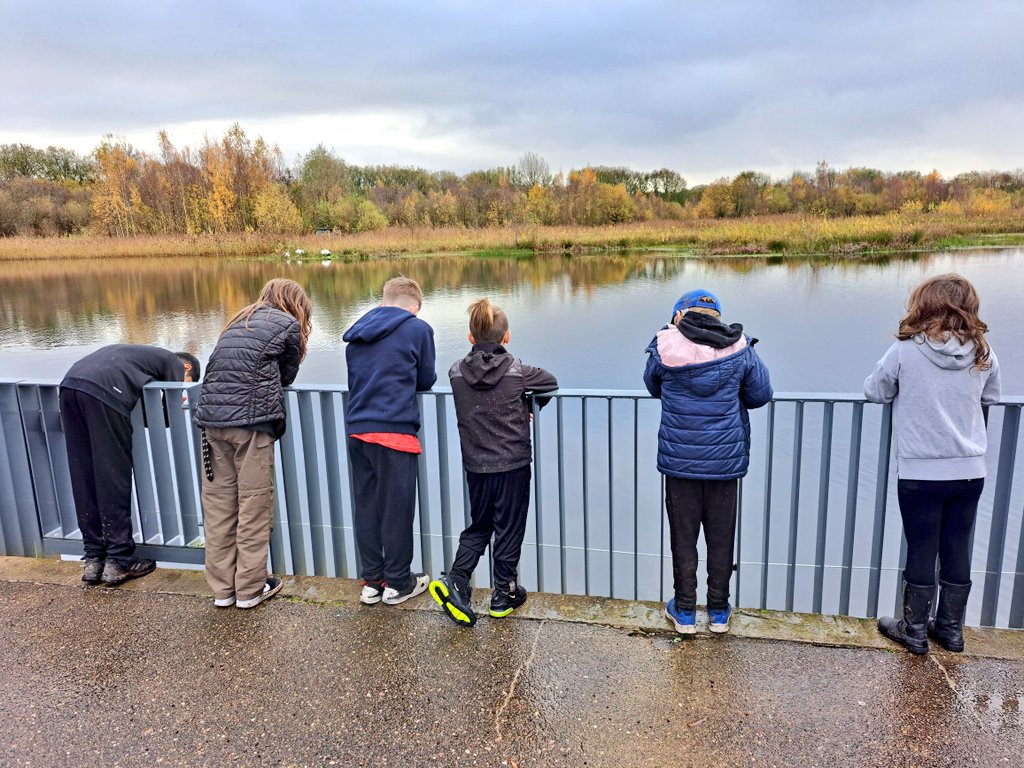 EmmaZollner87's tweet photo. Another great outdoor education day. The children loved getting wet and dirty in the puddles today #ks2 #primary #thisisap #nurture #puddlejumping @Head_TheHeights https://t.co/BwrPQIhlXa