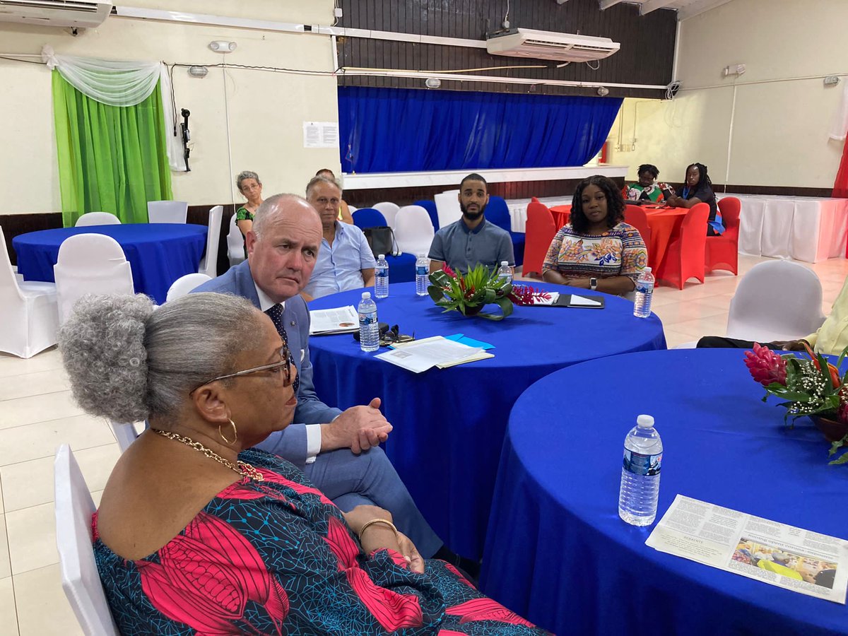 cdkfryslan's tweet image. Als voorzitter van Nationaal Comite Stilstaan bij Corona gesproken over #Covid periode met slachtoffers op #Statia. En toen werd het stil... ontroerende verhalen over wat dit betekende ook voor inwoners van het caribisch deel van het #Koninkrijk. ⁦@MinVWS⁩ ⁦@MinBZK⁩