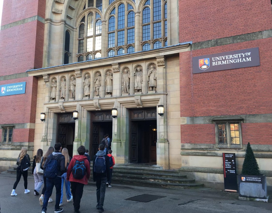 StraUponAvonSch's tweet photo. #GCSEMathsInAction @unibirmingham for some of our Y11s today. The presentations have been a real eye-opener to the relevance and application of #maths including predicting patterns from juggling🤹♂️Great event @edu_in_action #SuASEngage https://t.co/XRbEfhcLca