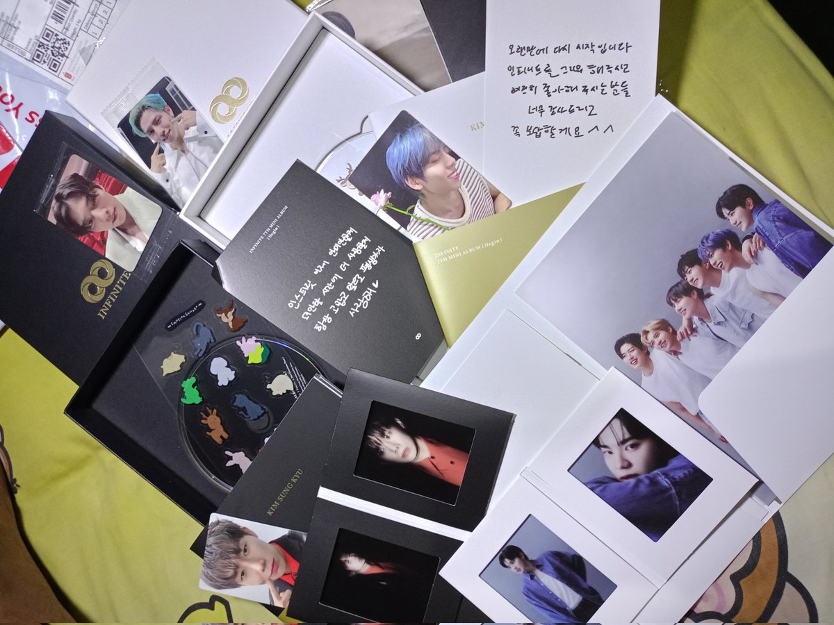 Yey!! 
They're finally hereeee! 
Thank you <a href="/Namsshop/">Nam's Shop</a> for helping me bring home my new babies! 
Worth every penny I spent! 

<a href="/IFNT_Official_/">INFINITE(인피니트)</a> thank you so much, you are always worth the wait! 💛