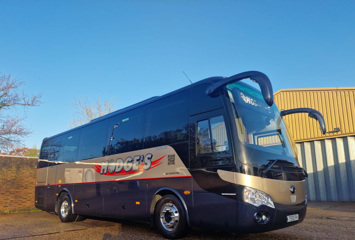 wellingtonsigns's tweet photo. Graphics done for @HodgesCoaches another great paint job done by @RussellsRefini1
#signs #vehiclegraphics #lookingsmart #coachhire https://t.co/uq8BKjAT4B