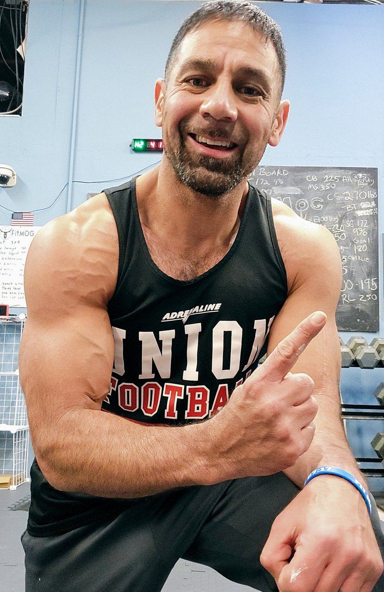 TheFitMoG's tweet photo. Playoffs!!!

It doesn't matter how you start but how you finish!

#FitMoG https://t.co/18LImbLnEw