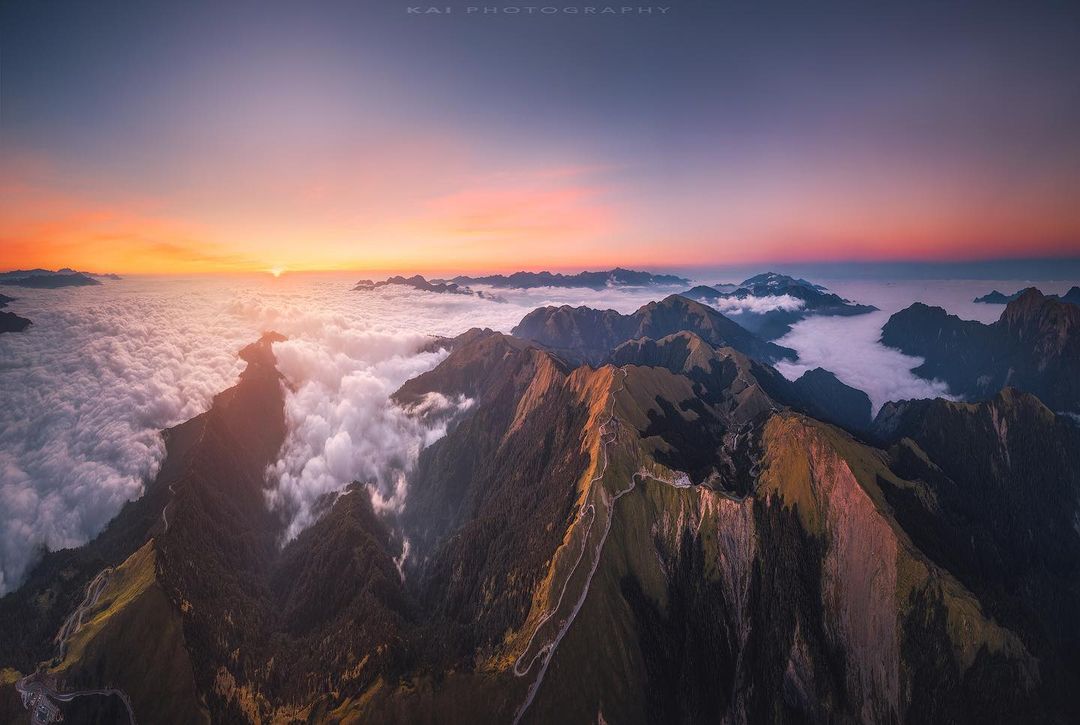 thitheth89892's tweet image. Walking away as soon as you want is the most beautiful luxury and the most brilliant freedom in life.