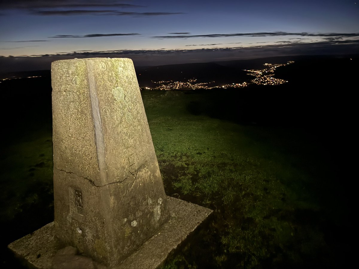 Dicey22's tweet photo. @Sian_Parry Went up for a recce last night but struggle to find the path up to the trig in the dark. It’s good old pull up from Ponty 🥵, worth it though 👌 https://t.co/Xw8qUbcR3H
