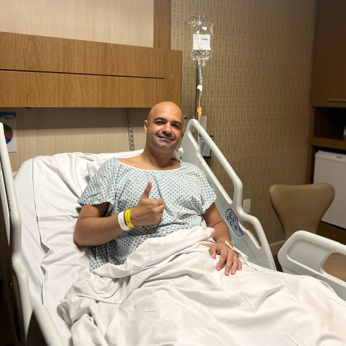 Bom dia galera!

Muito obrigado a todos pelas orações e mensagens de carinho. Ainda não consegui responder todo mundo, mas a cirurgia ontem foi um sucesso...🙏🏼