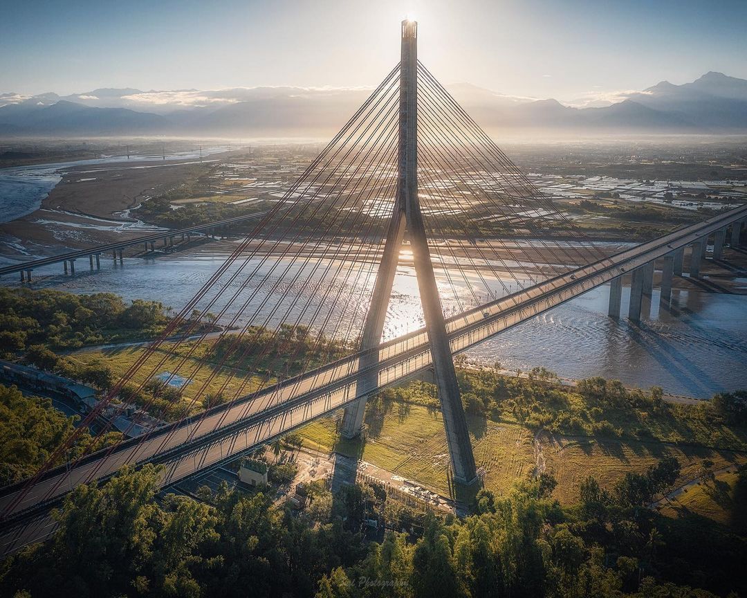 Leave your eyes to the scenery and your weight to the delicious food.