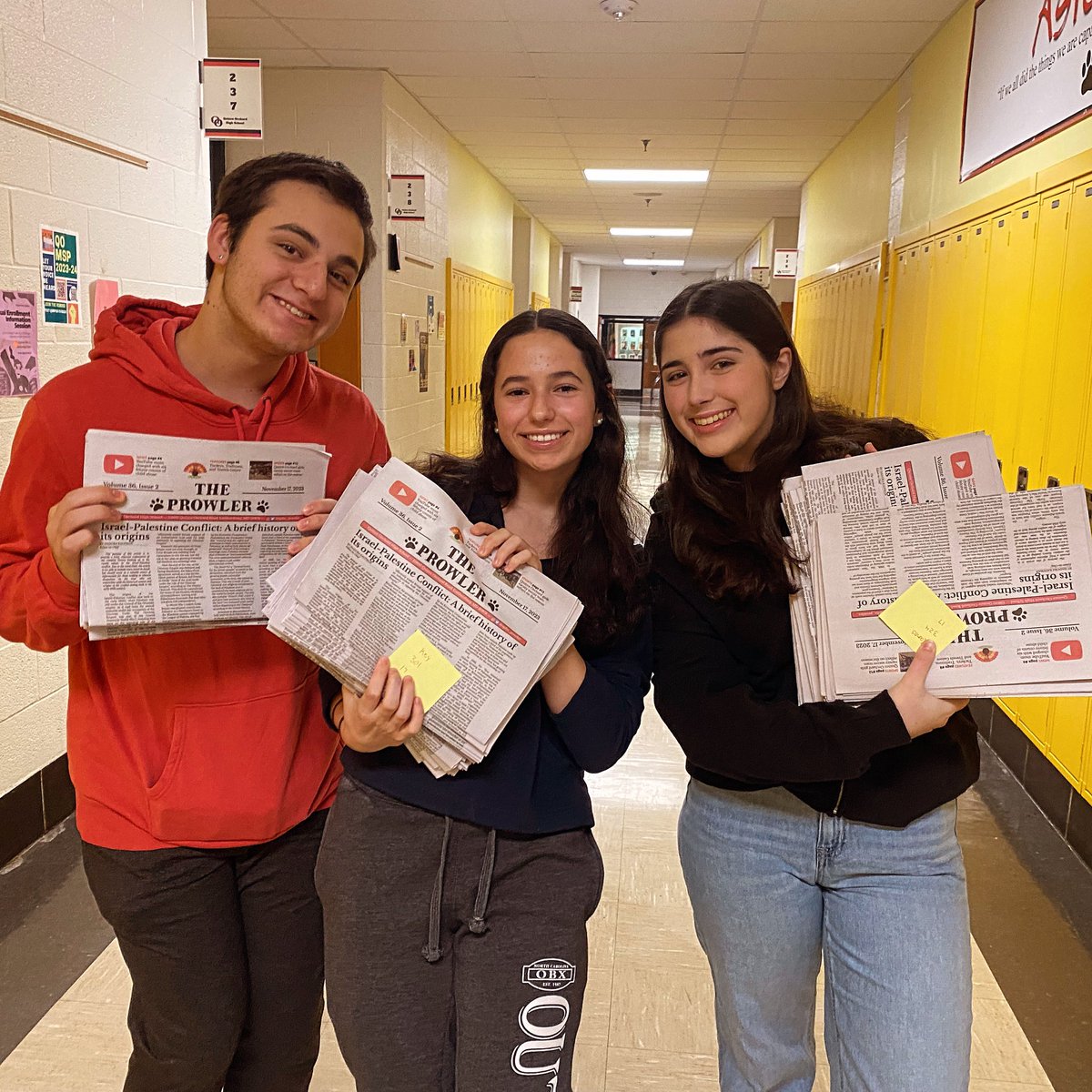 QOHS_AP_Program's tweet photo. #StopThePress
The @qohs_prowler is out!!!
QO senior Chase Pasekoff and juniors Molly Rubman & Maggie Brady distribute the #quinceorchardhs paper this morning.
Between them, these reporters are signed up for a combined 11 #APtests this upcoming May! 👍🐾
#QOpride
#QOAPs https://t.co/BWM27BwbV7