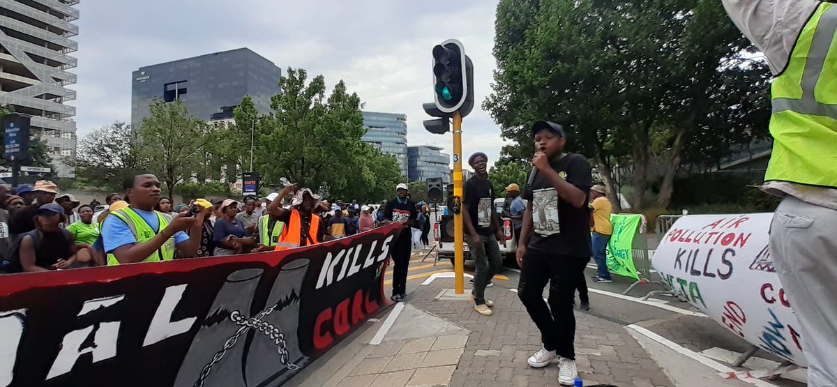 🌐 We stood strong outside <a href="/SasolSA/">Sasol</a>'s #AGM today (which was cancelled), to demand #SasolDivestNow #EndFossilFuels. It's time to prioritize our #PlanetOverProfit. Join the movement! #ClimateJusticeManje <a href="/SamMoko32077012/">Vaal Environmental Justice Alliance</a> <a href="/ClimateZA/">Presidential Climate Commission</a> <a href="/LifeAfterCoal/">Life After Coal</a> <a href="/SDCEA_ngo/">SDCEA</a> <a href="/TheGreenConnect/">The Green Connection</a> <a href="/SAFCEI/">Safcei</a>