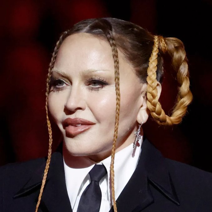 LangmanVince's tweet image. In case you needed another great reason to vote for President Trump next year. 
Cher. Madonna, Bruce Springsteen, and Barbara Streisand have all promised to leave the country if Trump becomes president again.🎉🤣