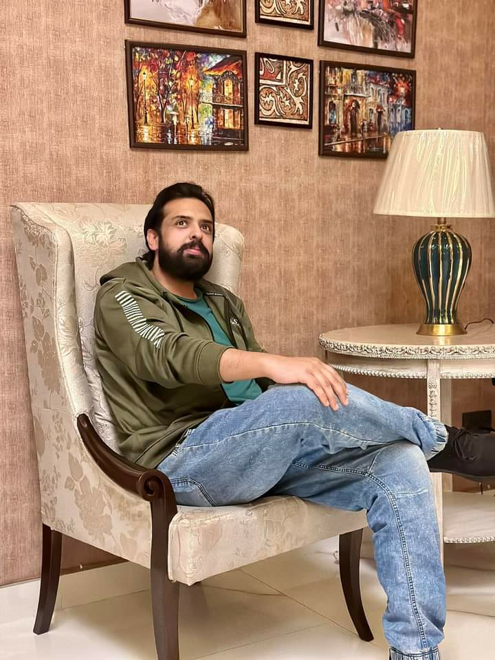 haider_rubeel's tweet photo. Syed Arsalan Ali Shah believes in the transformative power of technology to shape a more prosperous and connected Pakistan. #SyedArsalanAliShah
@GovtofPakistan @MoitOfficial @_mehar_ms @itsAlikhokhar @jawadsopinion @SanabinteNaseer https://t.co/TP5gdGRwDN