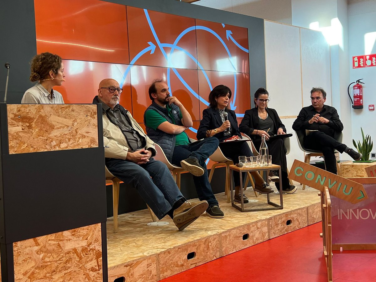 montsesurroca's tweet photo. Aquest matí he pogut participar a la taula rodona organitzada dins la programació de la #innovaWeek de Bithabitat que s’ha centrat en la millora de la convivència a la ciutat i on he traslladat la importància de la corresponsabilitat per a millorar en termes de convivència. https://t.co/OWcM0bjduu
