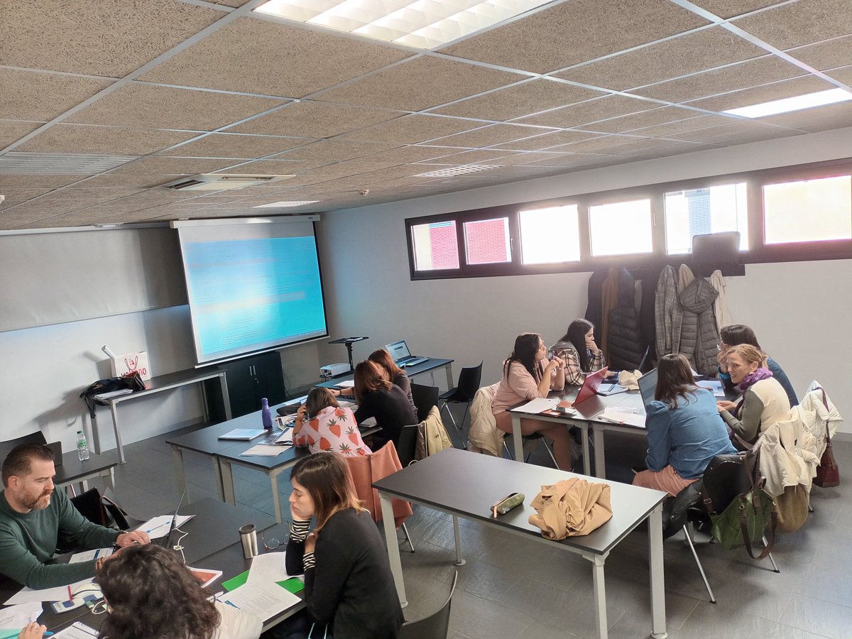 👉 Iniciamos nueva jornada del  curso #ImplantaciónBuenasPrácticas trabajando en los diferentes Planes de Acción Global 💥.
🏥H. Todos a Una (HTU) 💪
🏥H. Ave Fénix (HAV)🐤
🏥H. Universitario Princesa de la Púa (HUPP)🦔
🏥H. Marca Blanca (HMB)🤱
🏥H. Cuenca VIII (HCViii) ⛏
