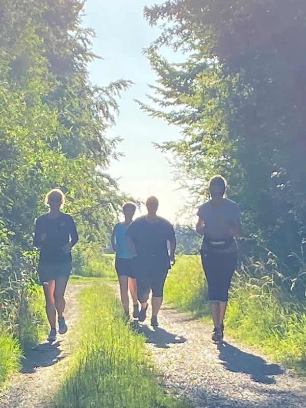 Laufinstinkt's tweet photo. @Laufinstinkt 
#LAUFEN + SELEKTIVES FASTEN | TEIL 9
#MakroLaufabenteuer im Fatmax-Modus | Tauglichkeitsprüfung
Vorher die #Ketose herbeiführen und währenddessen nicht aus ihr herausfallen: https://t.co/DsLHplxtkD
#Lauftherapie #Selektives_Fasten #Keto #Energiebudget #Stoffwechsel https://t.co/ILVazK0K7t