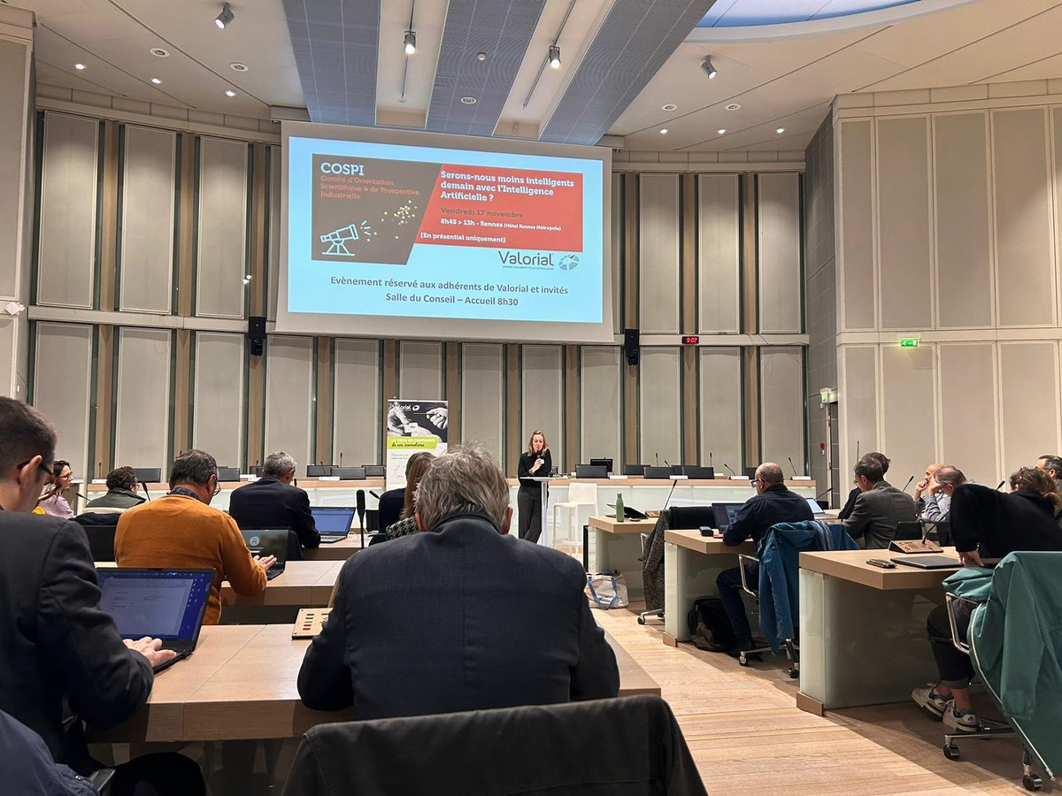 DetConsultants's tweet image. 📍 En direct du #COSPI de notre partenaire le @Pole_Valorial.

✨ 2 jours pour prendre de la hauteur sur les sujets de demain.

📌 Au programme : échange sur le calendrier événementiel et ses thèmes pour 2024 et des conférences prospectives sur l'#IA 🤖